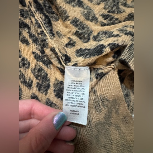 Halogen leopard print cardigan sweater, size xxs - Picture 4 of 5